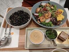 板煎大虾沙拉配日式海苔饭-池奈·咖喱蛋包饭(熙地港店)