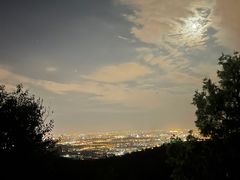 -鬼笑石后山停车场
