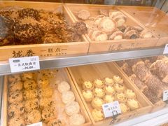 -拢香糕点(万达店)