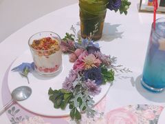 -MEET缘燕窝甜品&Tang's cake(华润万象城店)