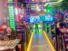 -路边边地标烧烤·川菜·小龙虾·音乐酒馆(良乡长虹店)