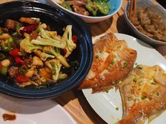 -小镇大厨新概念复合中餐厅(万达广场大连高新店)
