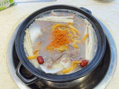 -九寨沟特色牦牛肉汤锅
