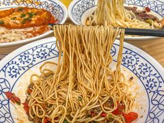 -李与白包子铺(桐梓林店)