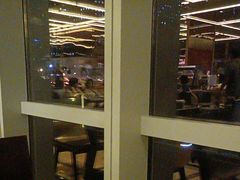 -大中华希尔顿酒店-念自助餐·嗨啤·小龙虾
