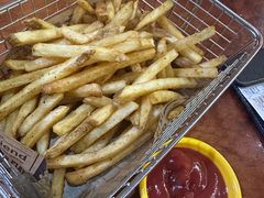 -BHC炸鸡(明洞总店)
