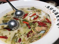 -江渔儿酸菜鱼(奥园广场金发购物中心店)