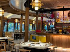 -茅草房·河畔园林火锅