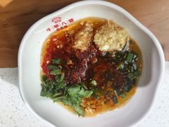 -牛华八婆麻辣烫(龙湖U城店)