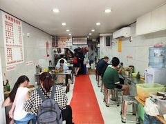 -花溪牛肉粉(八鸽岩店)