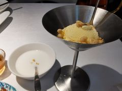 脆燕麦冰淇淋-醉舍·新淮扬菜(长宁龙之梦店)