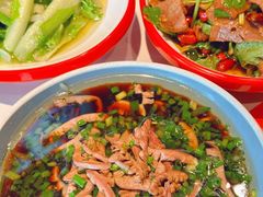 -渝信川菜 · 川味家常菜(财富购物中心店)