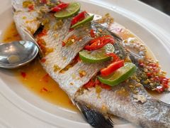 -Chom Cafe and Restaurant