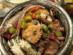石锅海鲜-蓝珊甄选海鲜自助·火锅大排档(近阿那亚店)