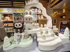 -泡泡玛特POPMART(上海环球港店)