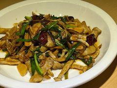 -关东小磨东北菜(上海长风大悦城店)