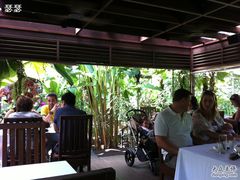 -植物园哈利亚餐厅