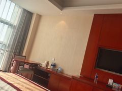 -兴芮温泉度假区