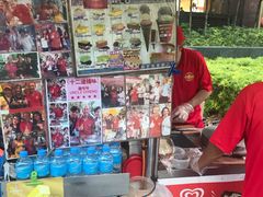 -詹爷爷乌节路街头冰淇淋