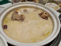 -三人行骨头王火锅(长寿店)
