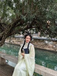 -一揽芳华汉服旗袍体验馆(拙政园店)