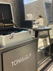 -TONI&GUY