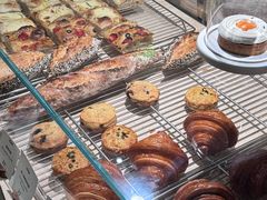 -VERIE BAKEHOUSE