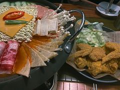部队火锅-七楽·韩式欢聚餐厅 치르치르(龙泉驿万达店)
