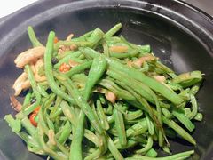 砂锅扁豆丝-雲蜀龙阁·金牌水煮鱼(方庄店)