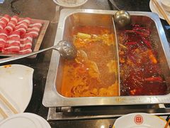 -百年川椒重庆老火锅(光谷店)