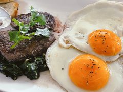 特级21天排酸牛排双煎蛋-The Rug Cafe(王府中环店)