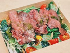 水浴和牛肩肉沙拉-龙治汉堡(中华城店)