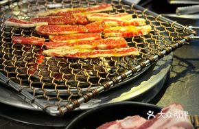 Nong Le Yuan Steak and Pork Delight