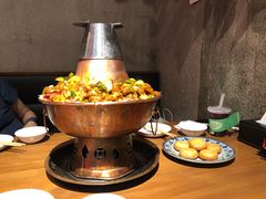 -炉小二铜锅牛蛙•川湘菜(三里屯店)