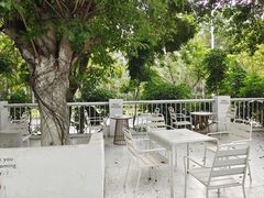 -ADO KAFE(大学城店)