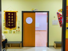 -小荧星艺校(大宁分校)