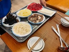 -乳仔牛牦牛汤锅 烤羊排(松潘古城店)