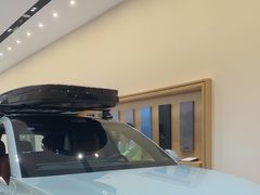 -理想汽车(世纪汇店)