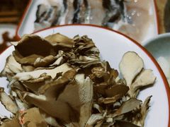 -毛辣果·贵州红酸汤牛肉火锅(西单店)