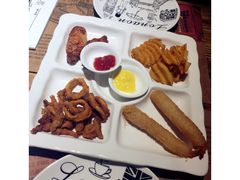 人气小吃拼盘-意风小镇(内江万达广场店)