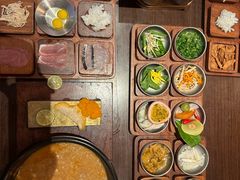 -银米·云南传统过桥米线(双廊黑金冠店)