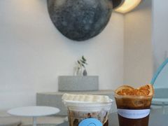 钻入云里-HUGS coffee(东区店)