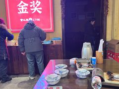 -富正毅三下锅·湘西韵味(天门山索道店)