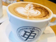 卡布奇诺-Jamaicablue Coffeeshop(中央广场店)