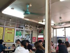 大堂-华威达牛庄(黄埔大道西店)