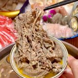 没有人能拒绝这一口和牛吧！真正的和牛盛宴就在牛山寿喜锅