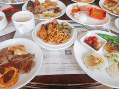 -荣誉国际酒店-云顶旋转餐厅