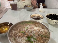 -正宗杨记普洱酸醋米线(总店)