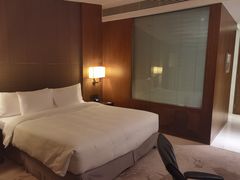 -上海滴水湖皇冠假日酒店