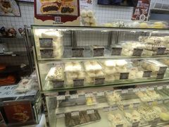 -白玉兰食品甜凤店(合生汇店)
